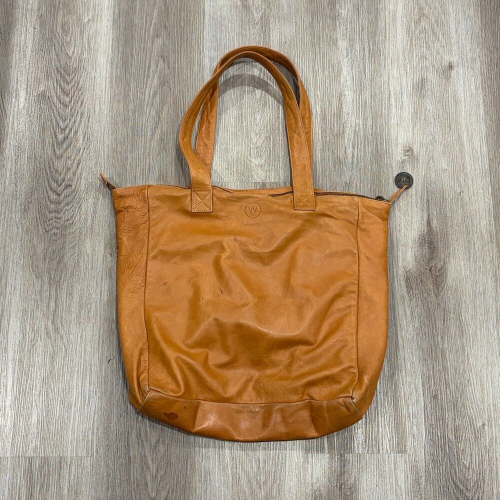 Wanderers Travel Co Womens Petite Parisian Grain Leather Shoulder Bag Purse
